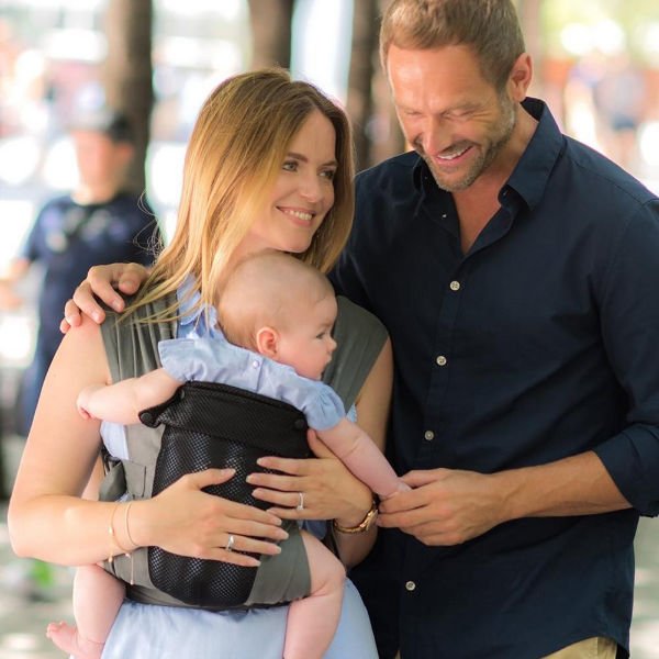 Izmi Breeze Baby Carrier