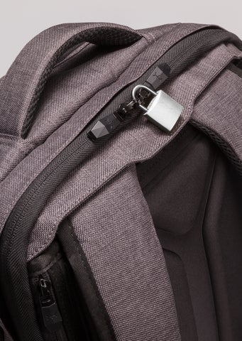 Lockable zippers travel backpack expandable