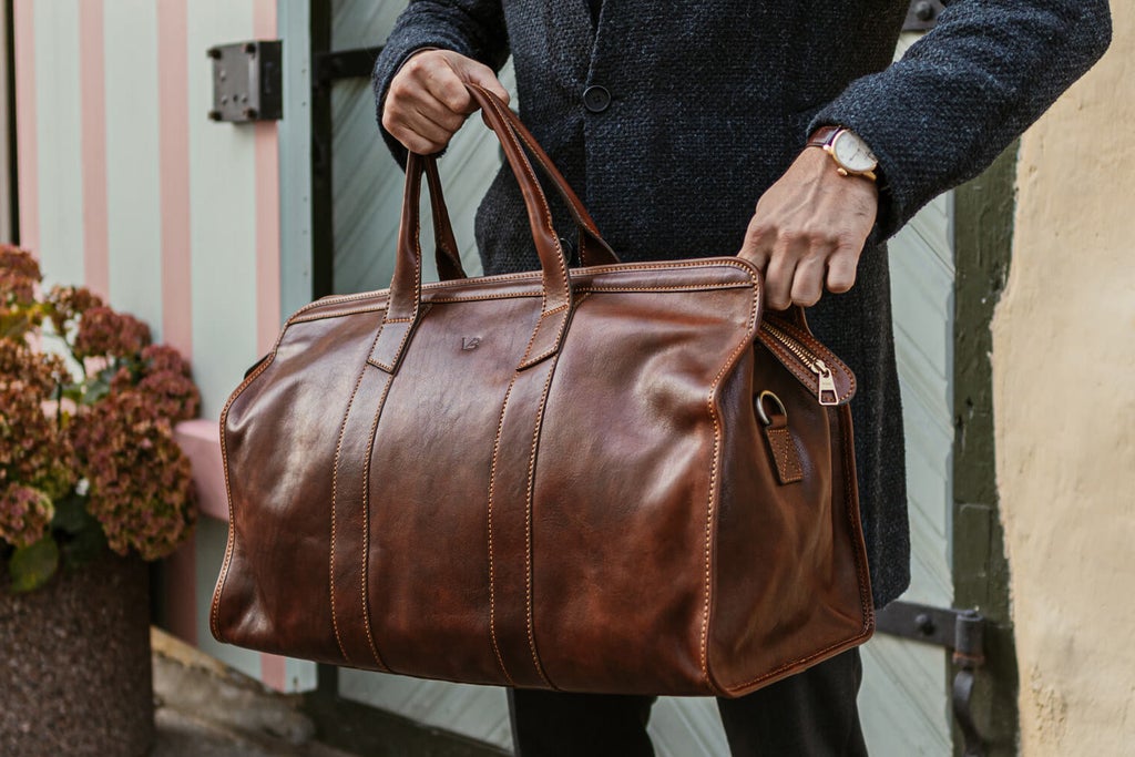 brown leather weekend messenger bag
