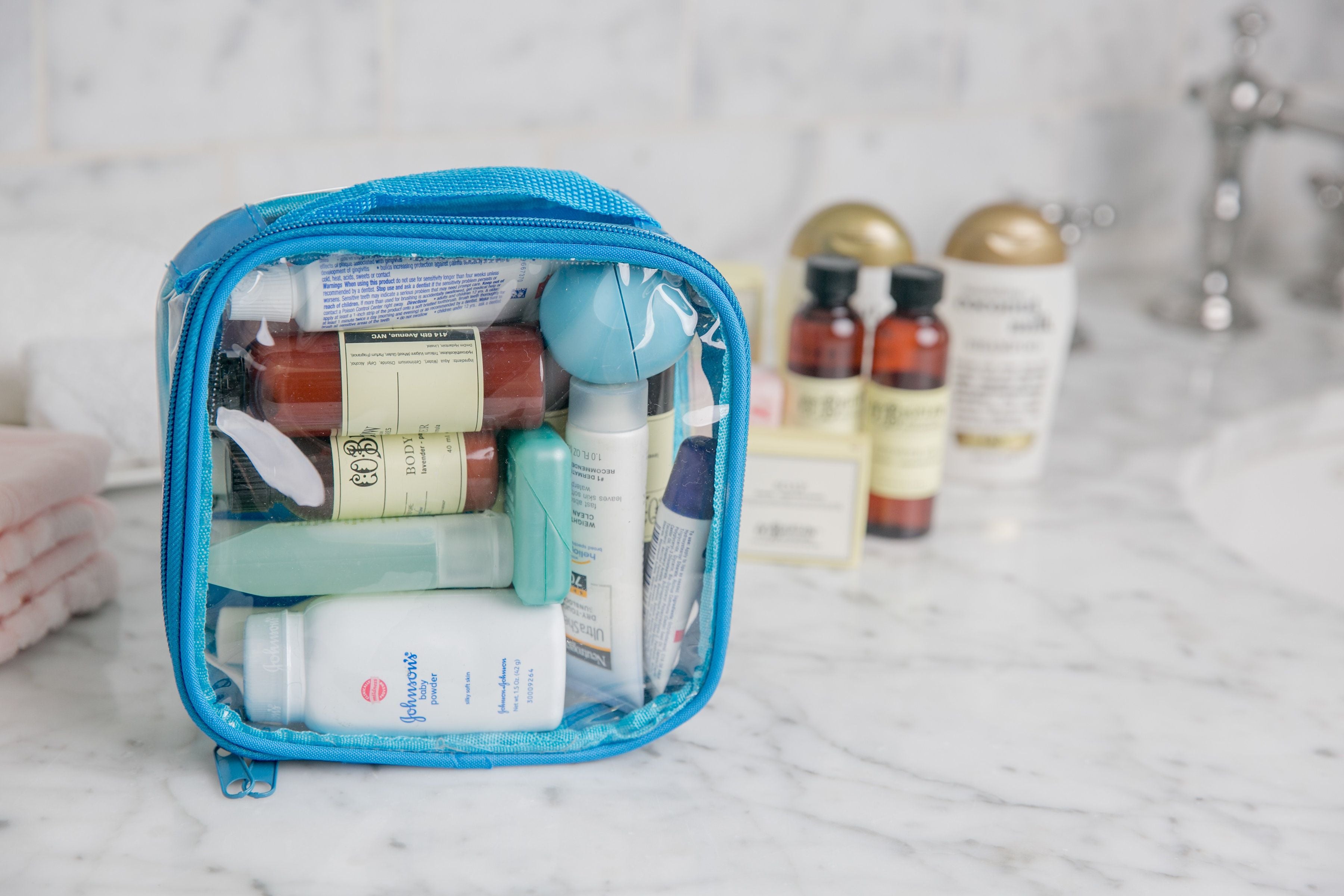 Toiletry in turquoise extra small cube for an overnight trip
