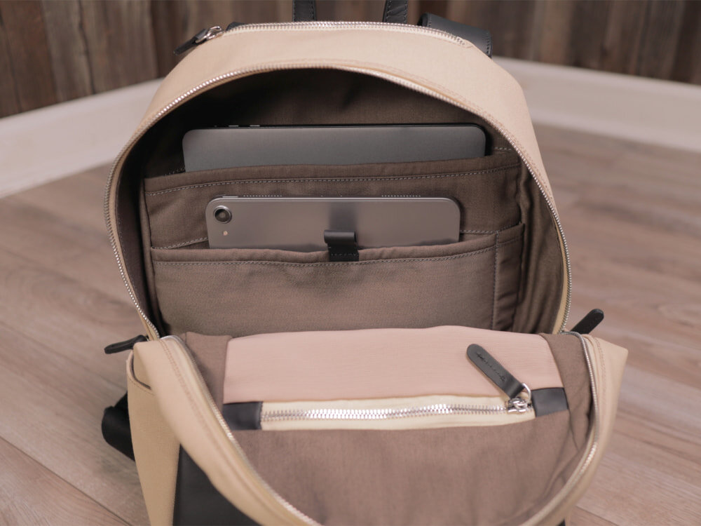 Harber London Office Backpack review - laptop compartment