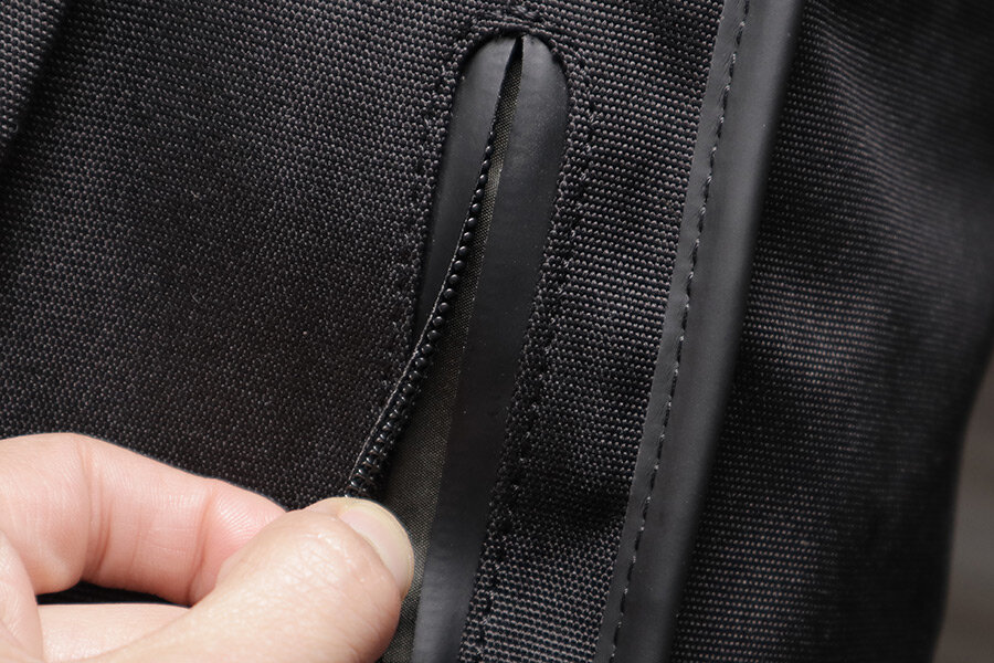 Topologie Satchel Dry - PU water resistant backpack zipper