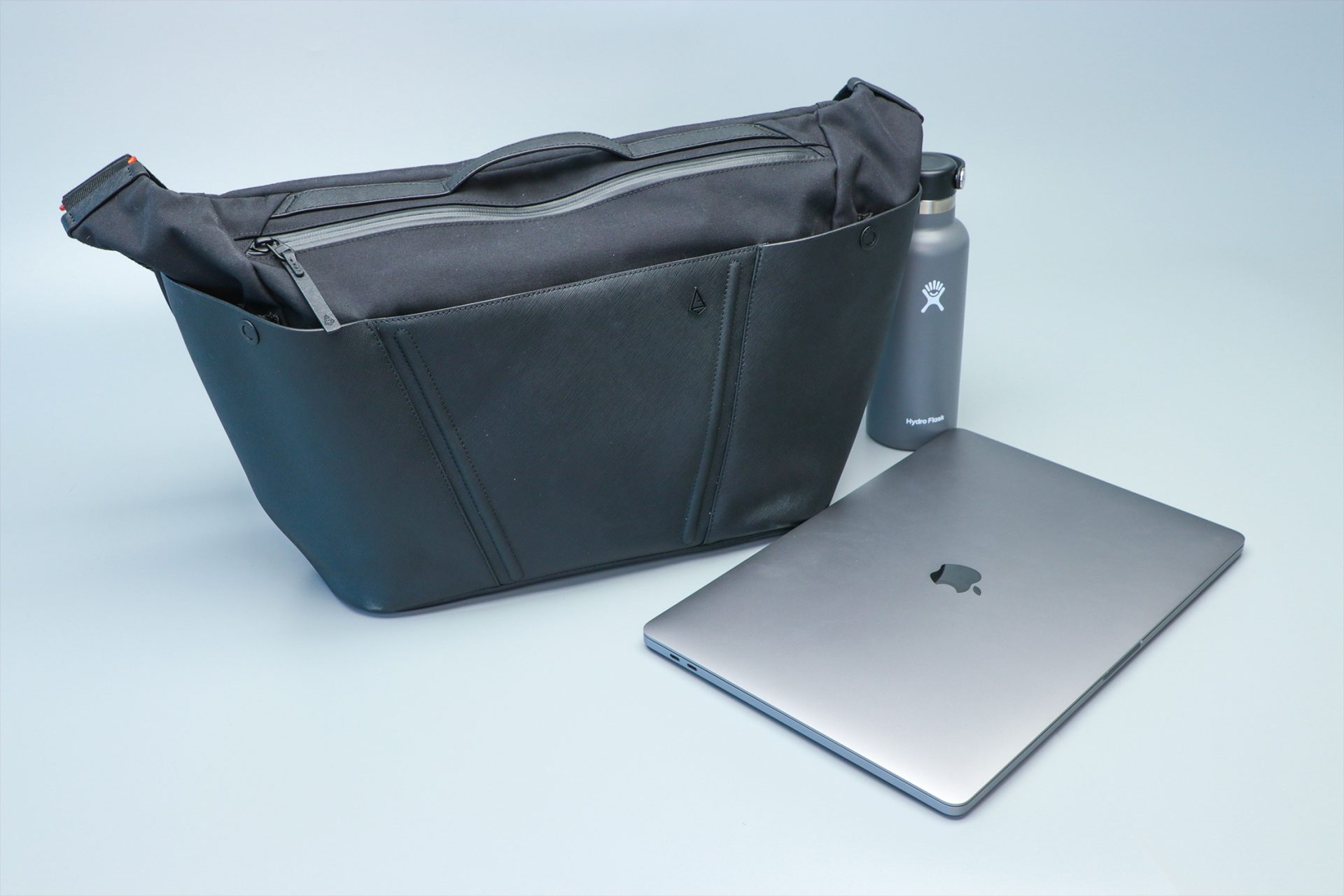 Agency Aspect Hybrid Messenger Bag Bottle Laptop Out