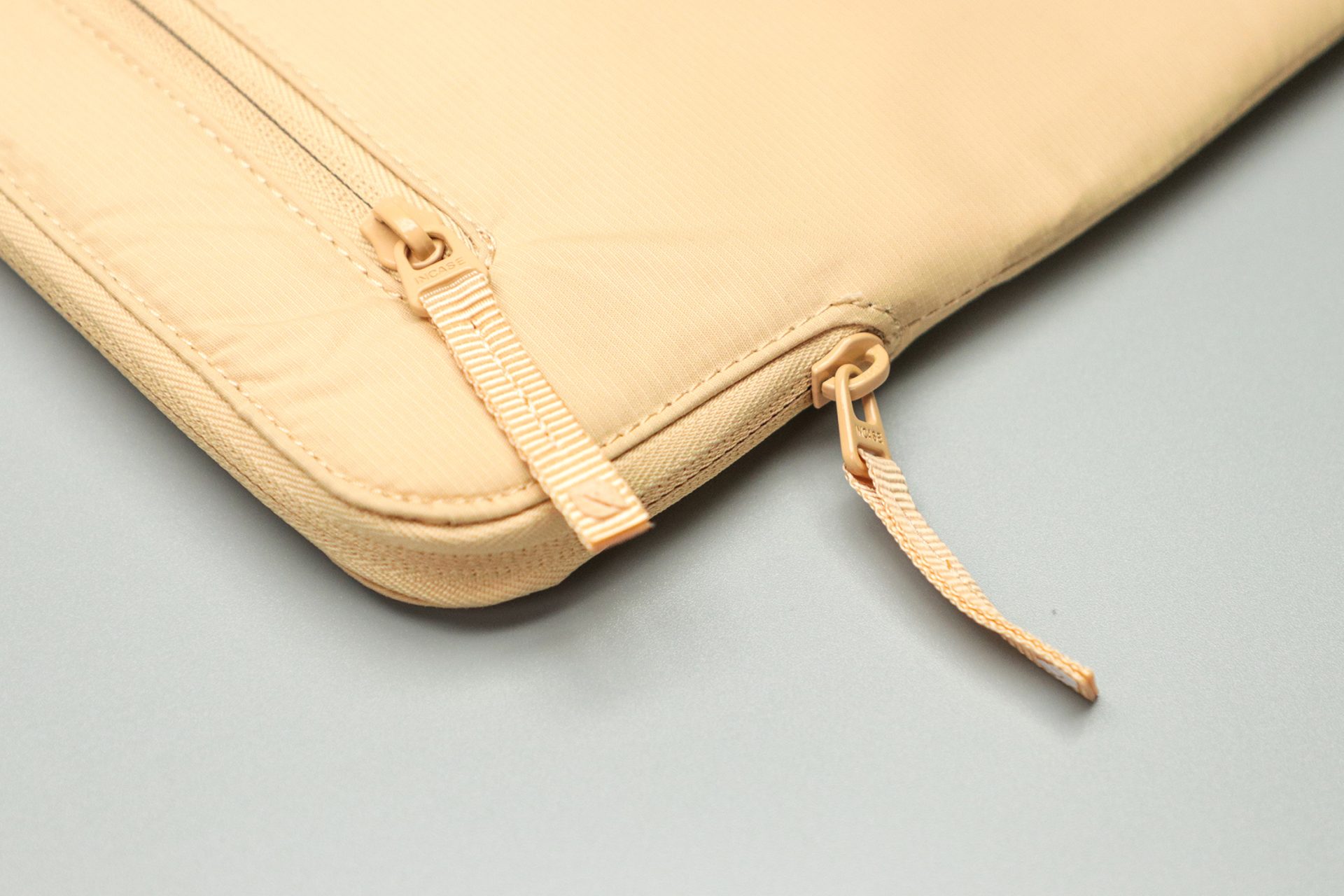 Incase Compact Sleeve with BIONIC zippers