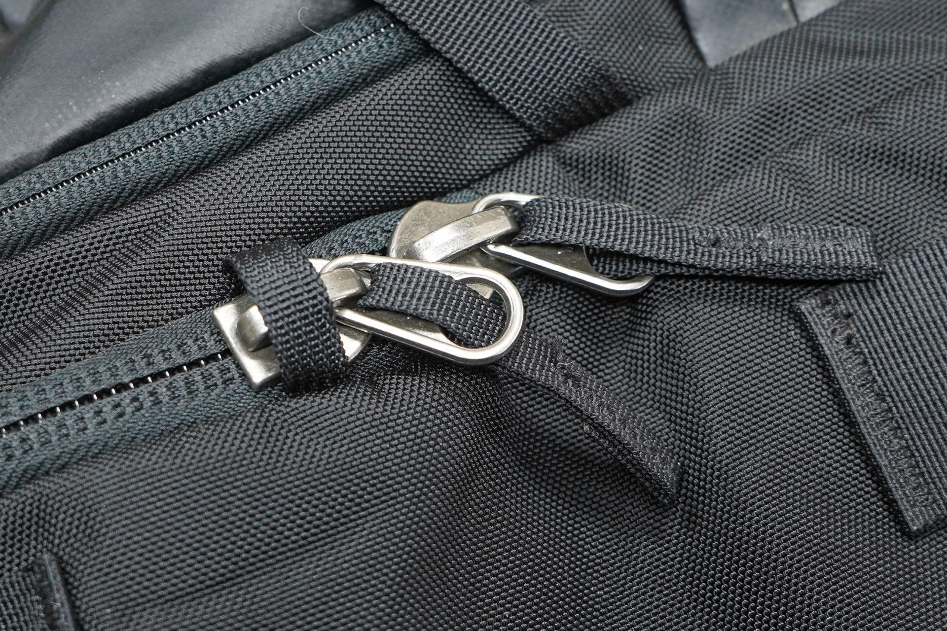 Cotopaxi Allpa 42L Locking Zippers
