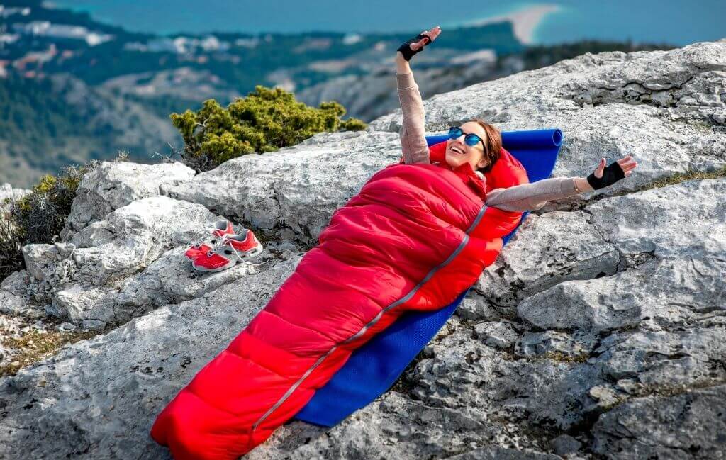 How to choose a sleeping bag based on climate and temperature?