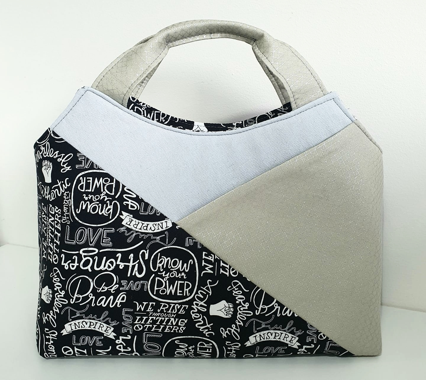 The Hope Handbag by Sewing Patterns by Junyuan 
 - patchwork panel hack