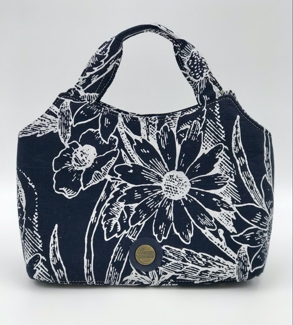 The Hope Handbag from Sewing Patterns by Junyuan 
, made by Chanova Alcala of Nova's Knits