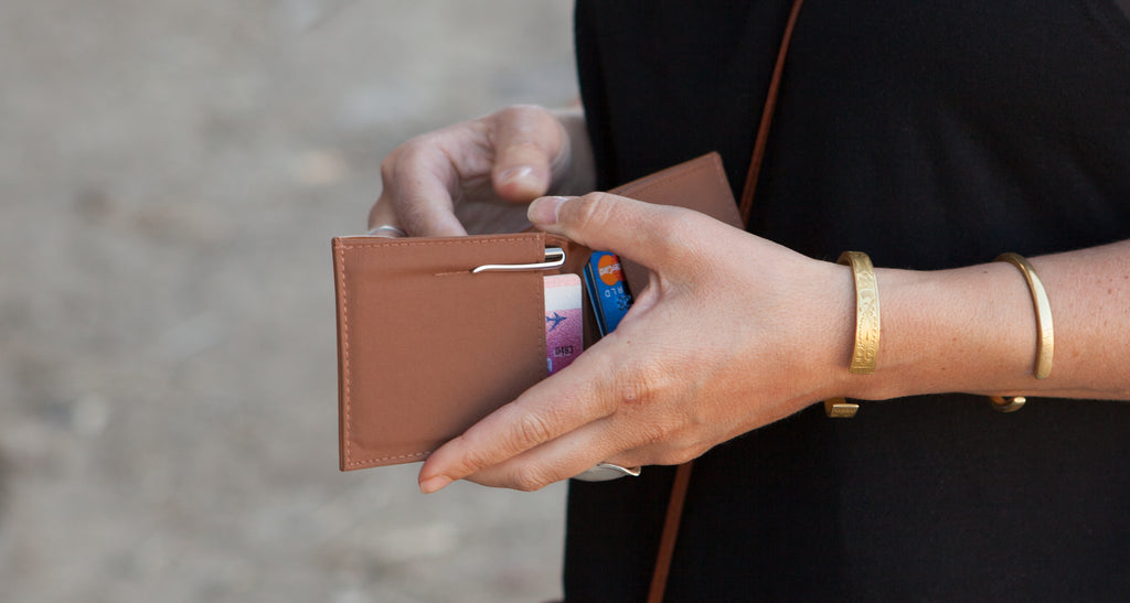slim womens minimalist rfid wallet