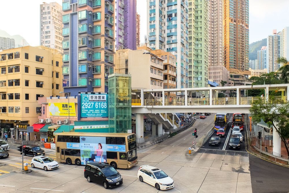 Hong Kong views - Traffic, skyscrapers