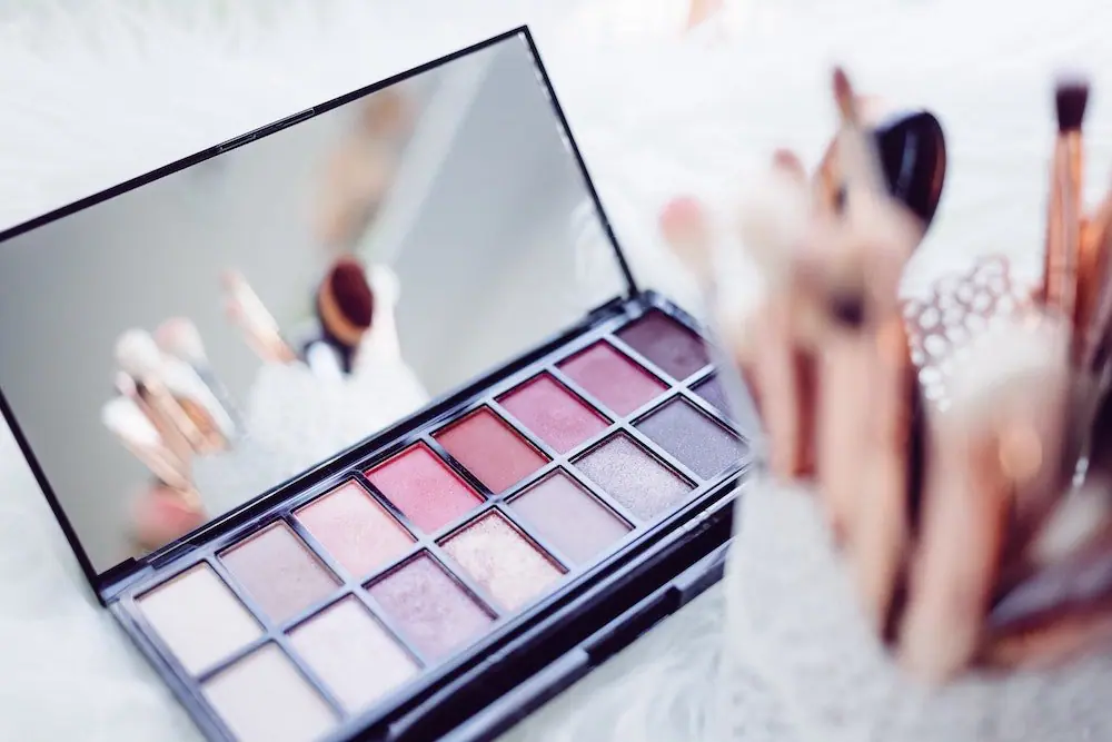 Eyeshadows and makeup brushes