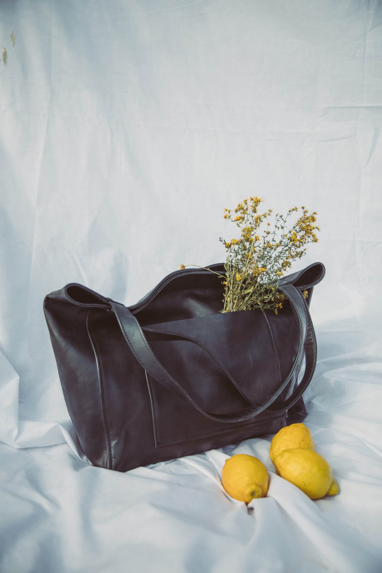 Handmade leather tote bag in black.jpg
