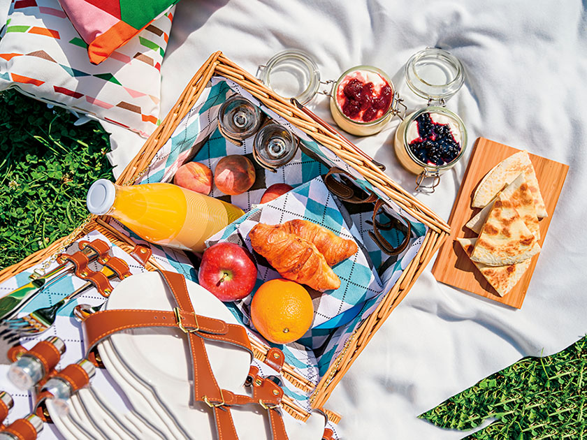 vintage picnic basket