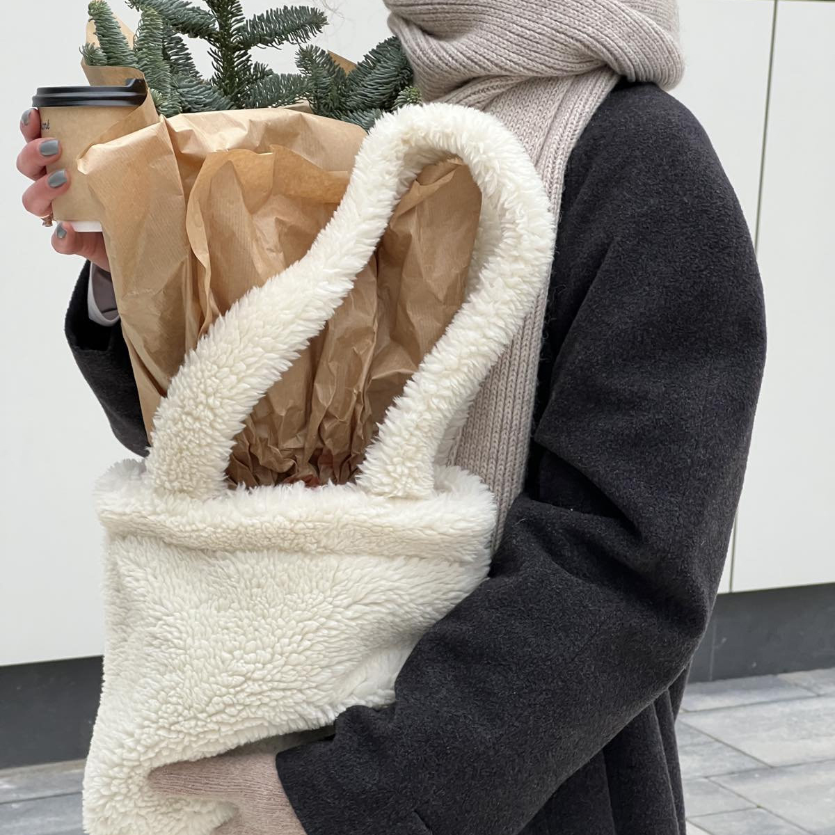 Trendy Fluffy Tote Bag,Women's Tote Bag,Bag for Woman,Plush Tote Bag,Large Tote Bag,Tote Shoulder Bag, Fluffy Shopper Bag, New Years Gift