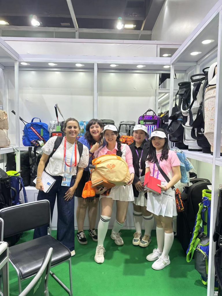 group photo with oversea buyers